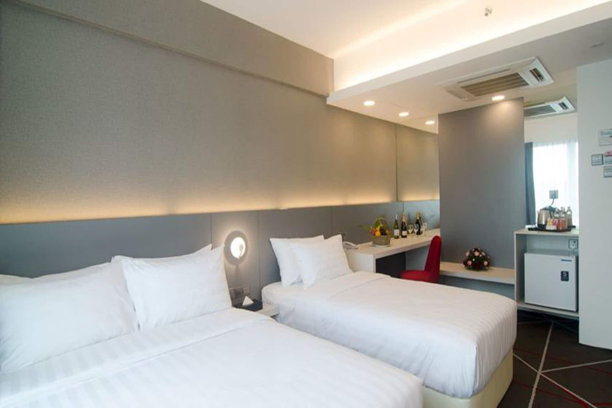 Amerin Hotel Johor Bahru Exterior foto